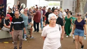 A ação dos idosos e dos jovens nos livrou de uma catástrofe social